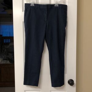 ANN TAYLOR Mid-Rise Trouser Style Capri